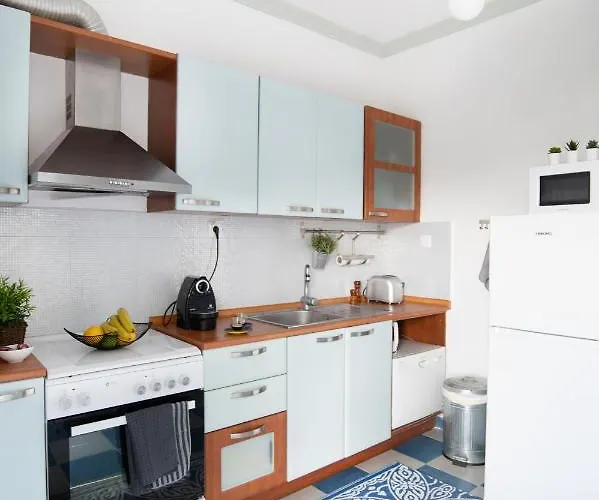 Polyhrono Family Retreat By Laonikos - Sleeps 5 * Polychrono