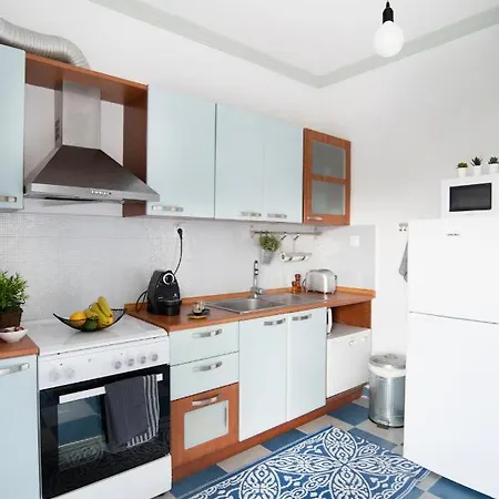 Polyhrono Family Retreat By Laonikos - Sleeps 5 * Políhrono